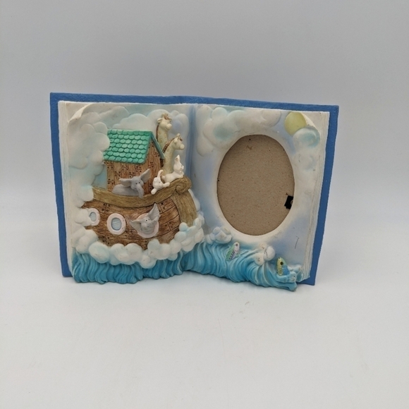 Russ The Story of Noah's Arc Book Picture Frame Animals - Picture 1 of 6
